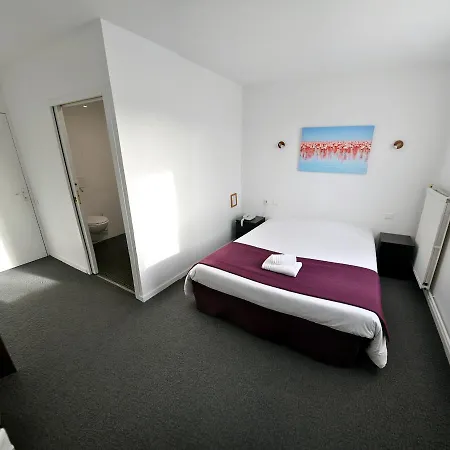 Hotel Logis Restaurant La Haute Forêt 3*