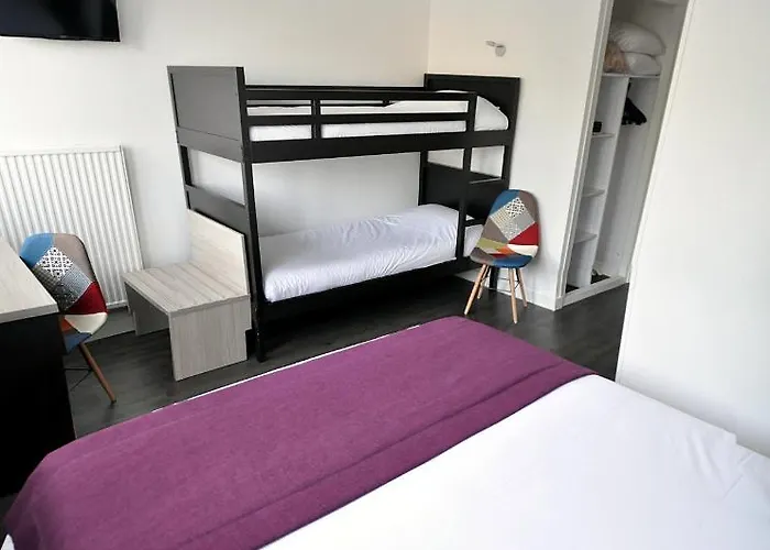 Hotell Logis Restaurant La Haute Foret