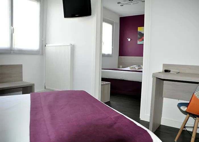 Hotell Logis Restaurant La Haute Foret